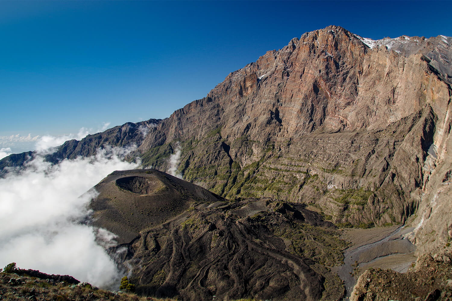 mt. meru01